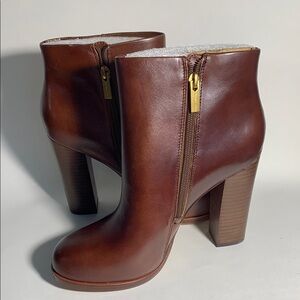 Vince Camuto Women's Cayelsa Platform Bootie Ankle Boot - size 9